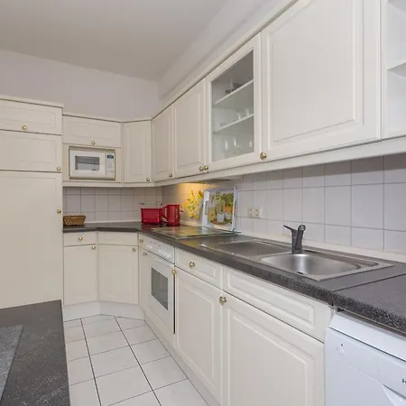 Traumferienwohnung In / Ruegen Апартаменты *